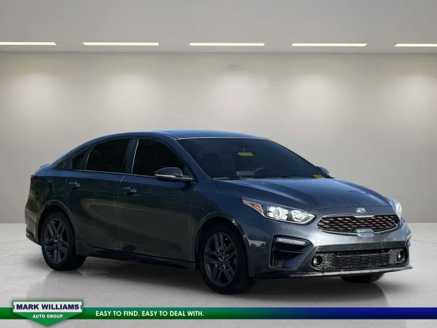 2020 Kia Forte GT-Line photo 1
