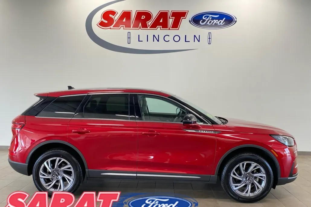 2023 Lincoln Corsair Standard photo 1