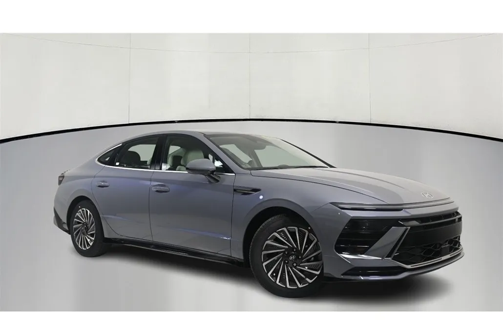 2025 Hyundai Sonata Hybrid SEL photo 1