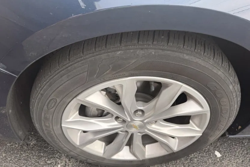 2022 Chevrolet Malibu 1LT photo 1