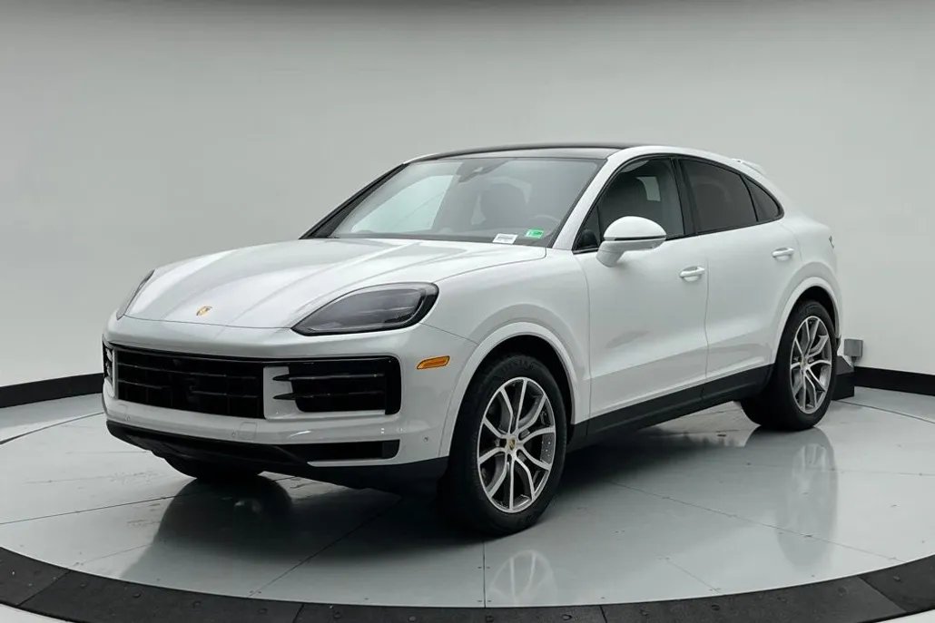 2024 Porsche Cayenne Coupe Base photo 1
