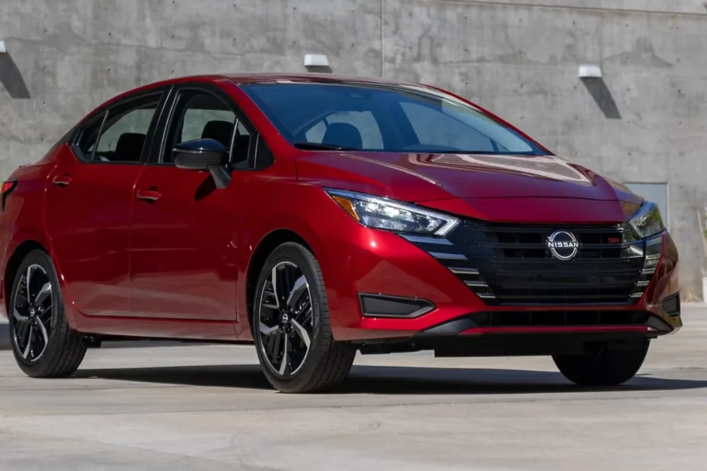 2025 Nissan Versa 1.6 S photo 1