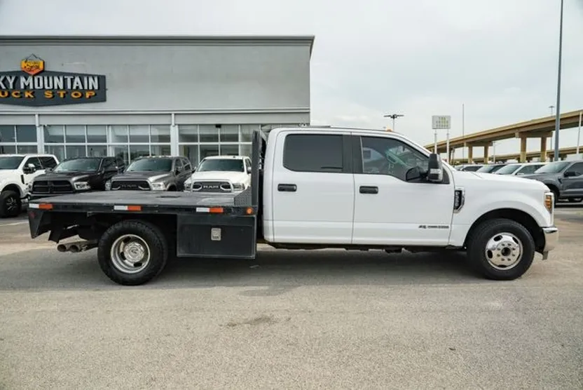 2019 Ford F-350 XL photo 1
