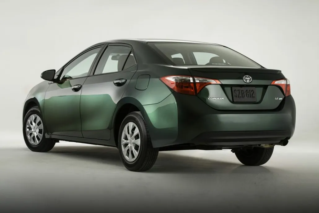 2015 Toyota Corolla L photo 1