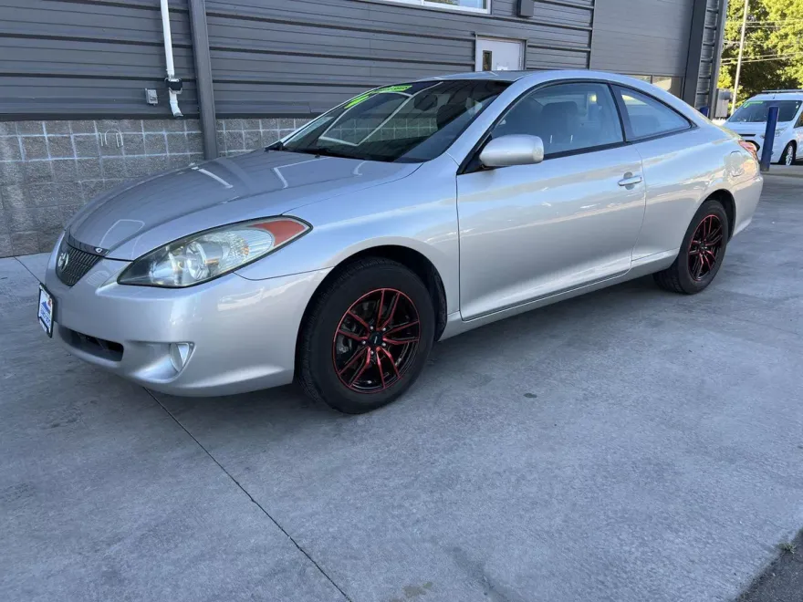 2004 Toyota Camry Solara SE photo 1