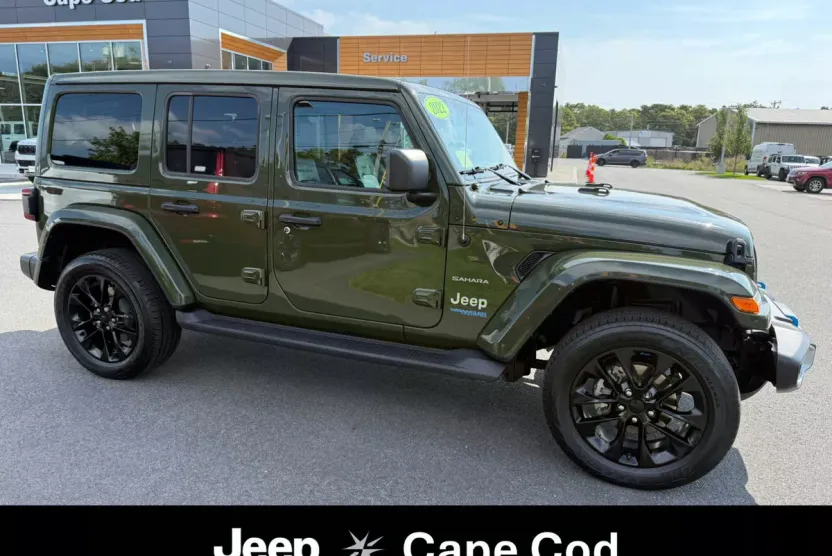 2022 Jeep Wrangler 4xe Unlimited Sahara photo 1
