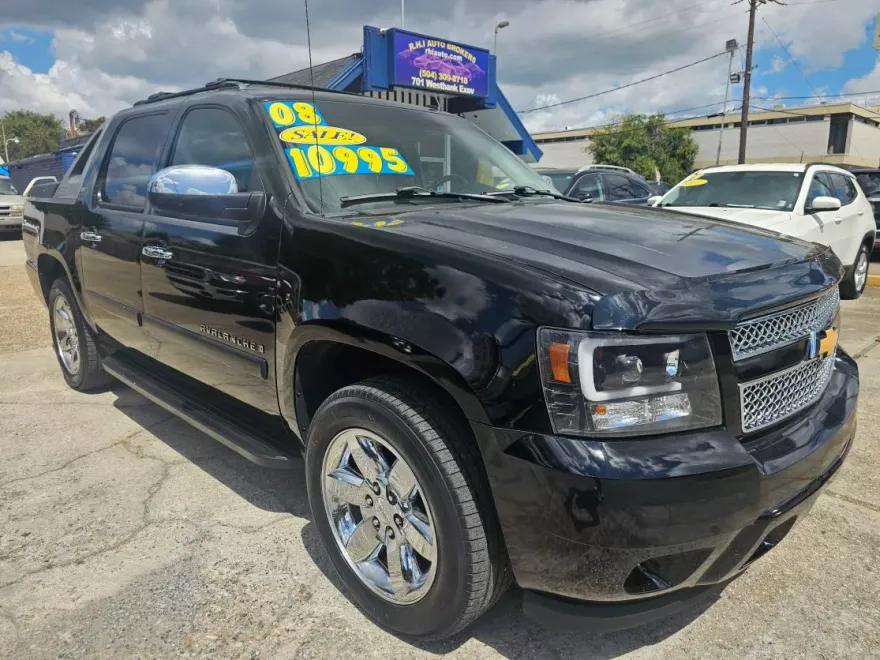 2008 Chevrolet Avalanche LTZ photo 1
