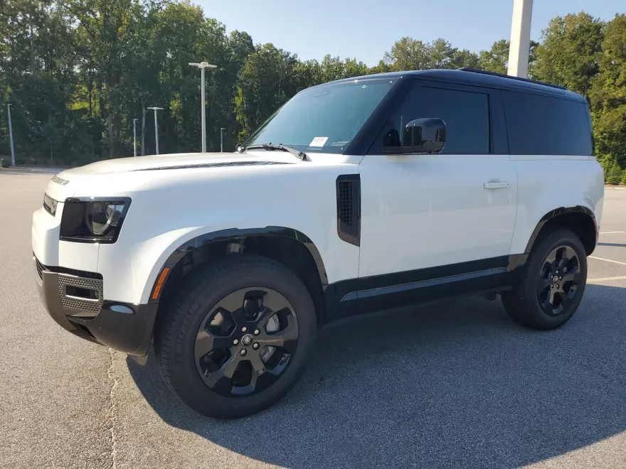 2024 Land Rover Defender 90 X-Dynamic SE photo 1