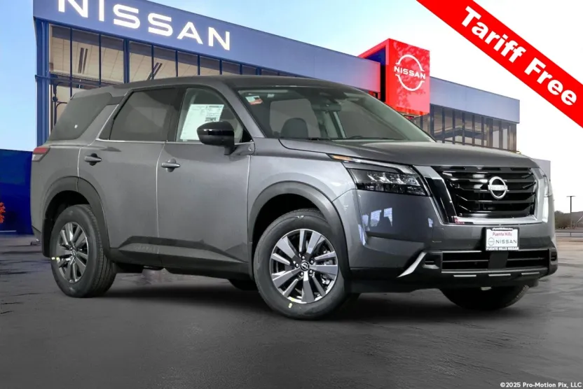 2025 Nissan Pathfinder S photo 1