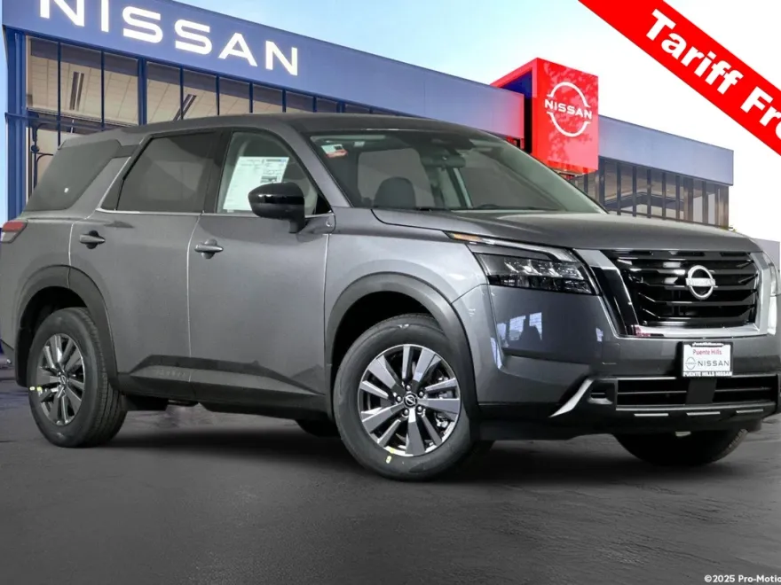 2025 Nissan Pathfinder S photo 1