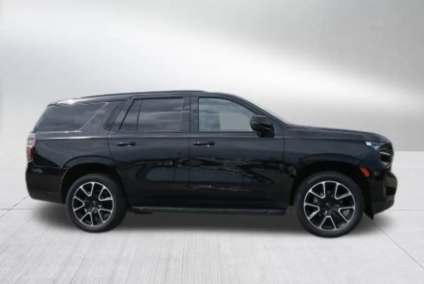 2022 Chevrolet Tahoe RST photo 1