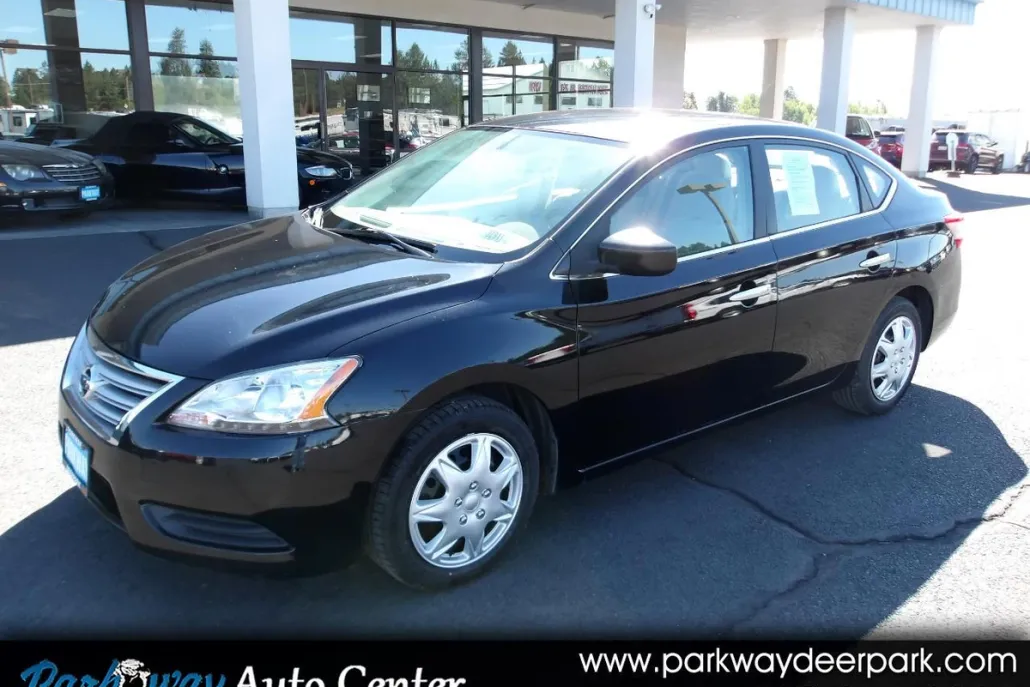 2013 Nissan Sentra SV photo 1