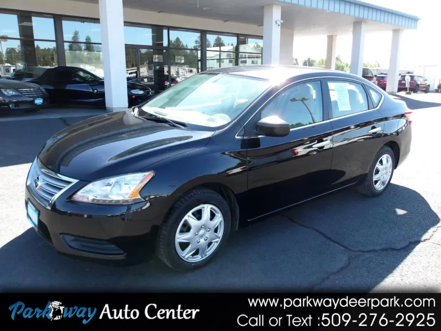 2013 Nissan Sentra SV photo 1