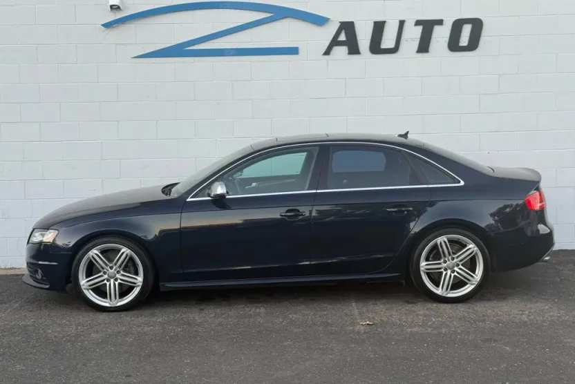 2010 Audi S4 Base Prestige photo 1