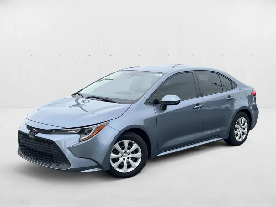 2021 Toyota Corolla LE photo 1