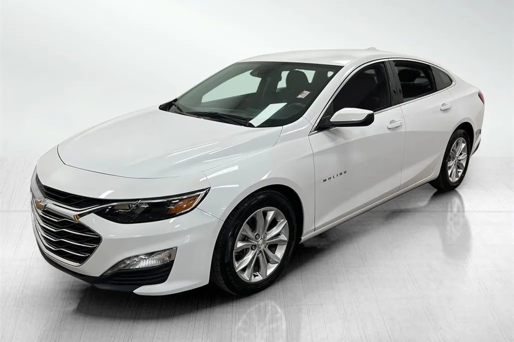 2024 Chevrolet Malibu 1LT photo 1