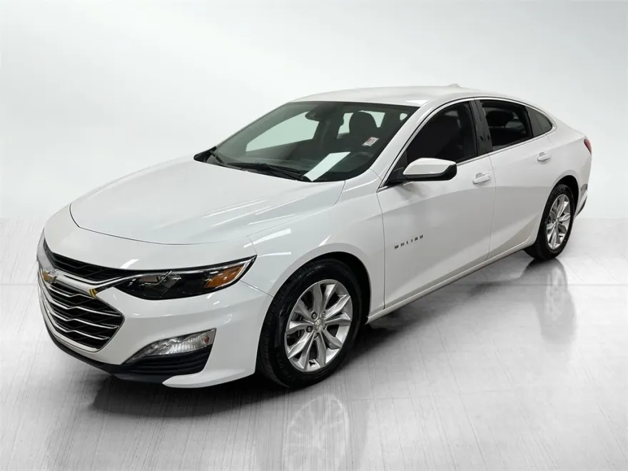 2024 Chevrolet Malibu 1LT photo 1