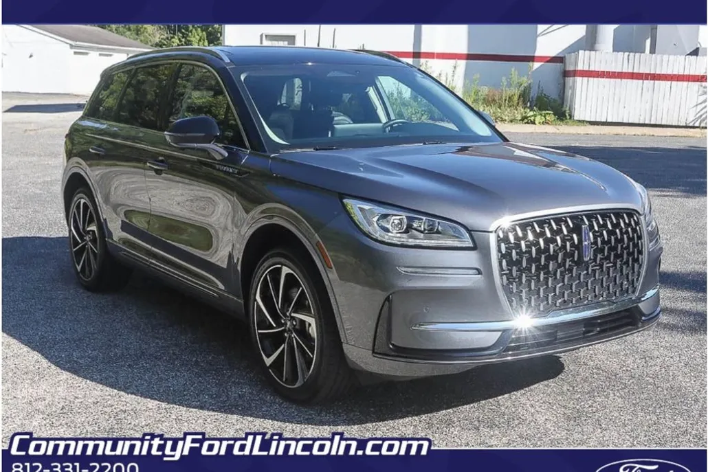 2024 Lincoln Corsair Grand Touring photo 1