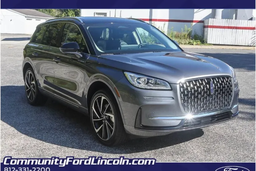 2024 Lincoln Corsair Grand Touring photo 1