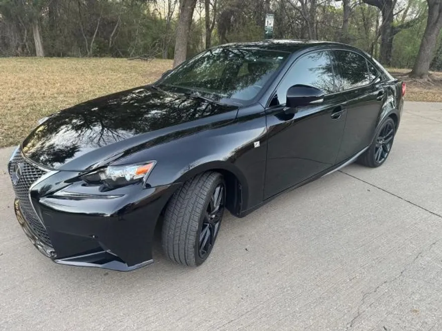 2016 Lexus IS 200t photo 1