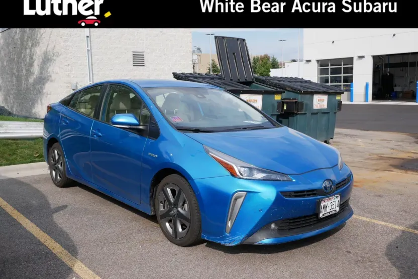 2022 Toyota Prius Limited photo 1