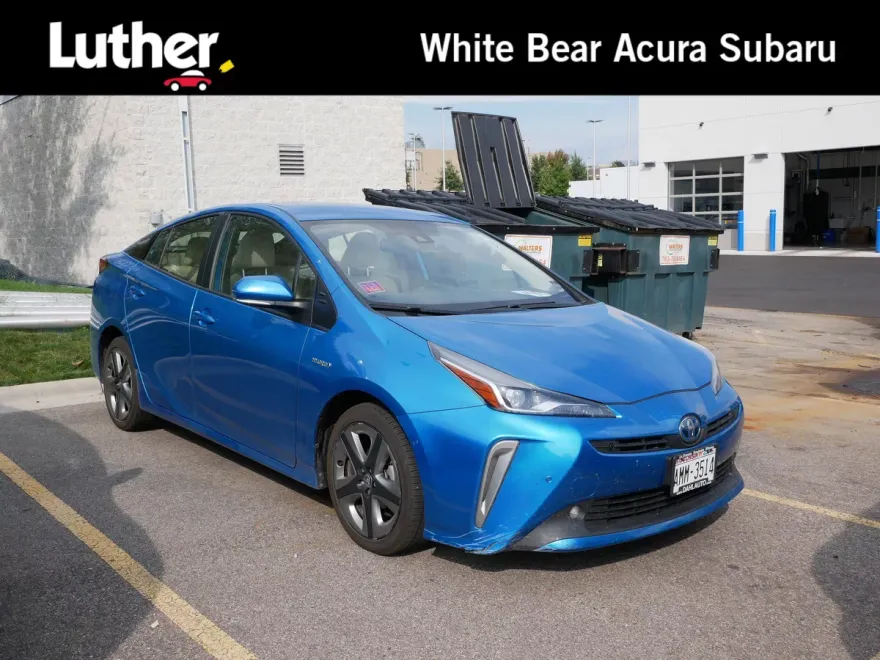 2022 Toyota Prius Limited photo 1