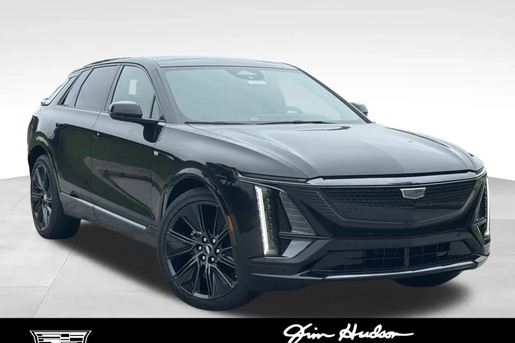 2025 Cadillac Lyriq Sport photo 1