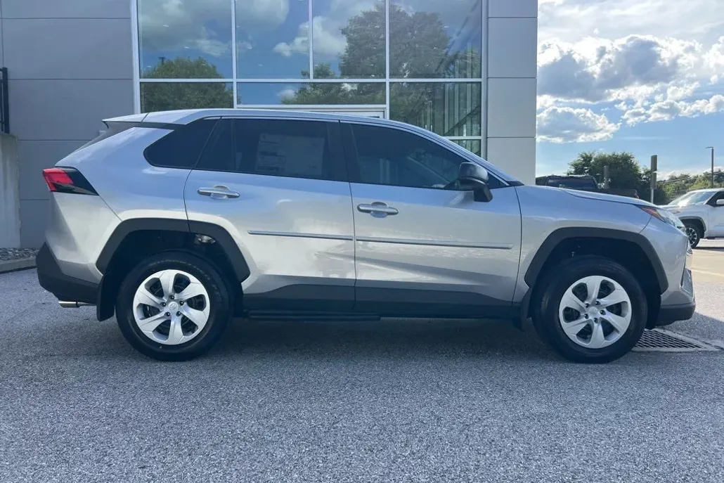 2025 Toyota RAV4 LE photo 1
