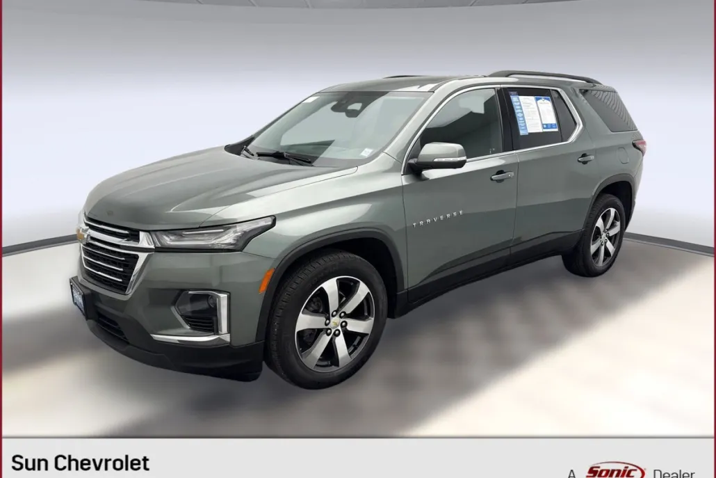 2023 Chevrolet Traverse Leather photo 1