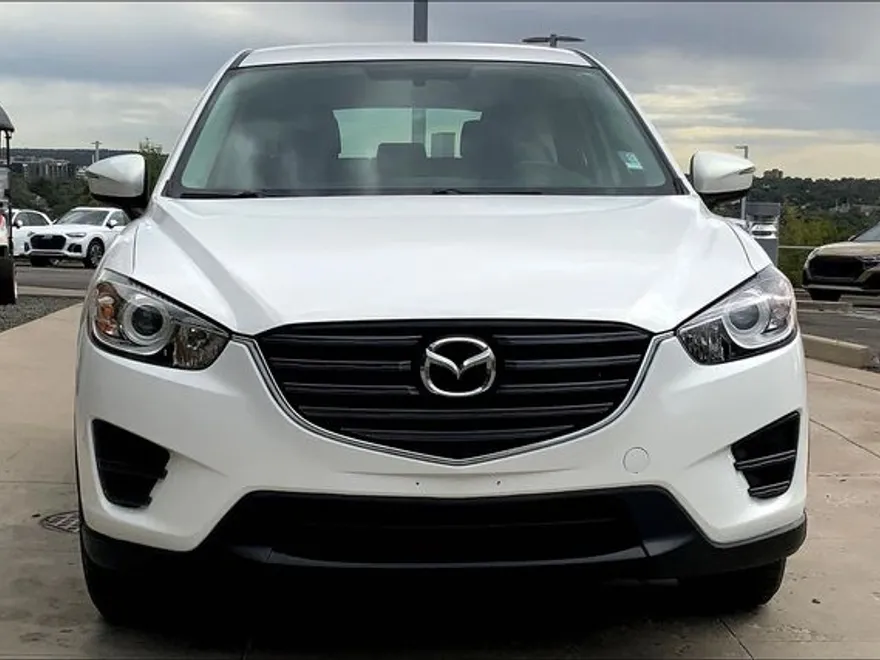2016 Mazda CX-5 Sport photo 1