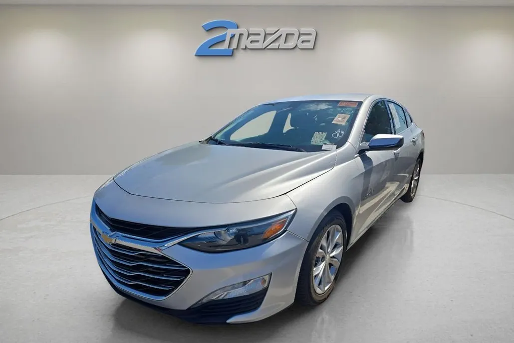 2021 Chevrolet Malibu 1LT photo 1