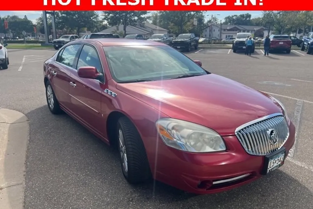 2010 Buick Lucerne CXL photo 1