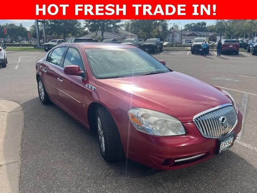 2010 Buick Lucerne CXL photo 1