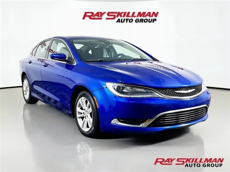 2015 Chrysler 200 Limited photo 1