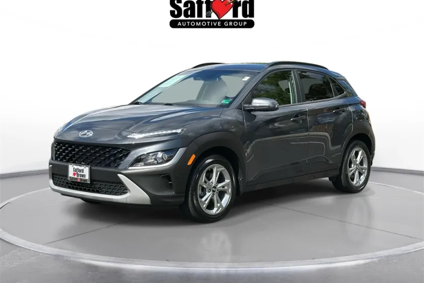 2022 Hyundai Kona SEL photo 1