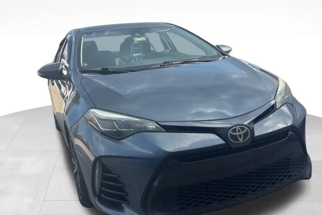 2017 Toyota Corolla L photo 1