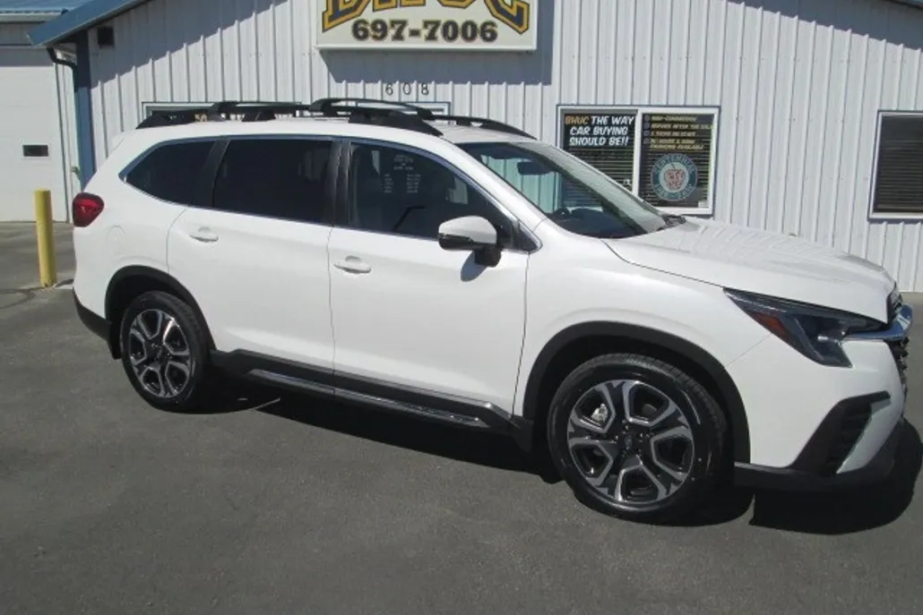 2023 Subaru Ascent Limited photo 1