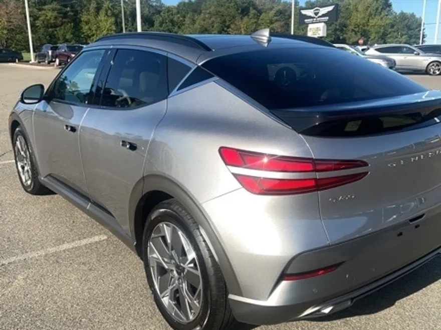 2024 Genesis GV60 RWD photo 1
