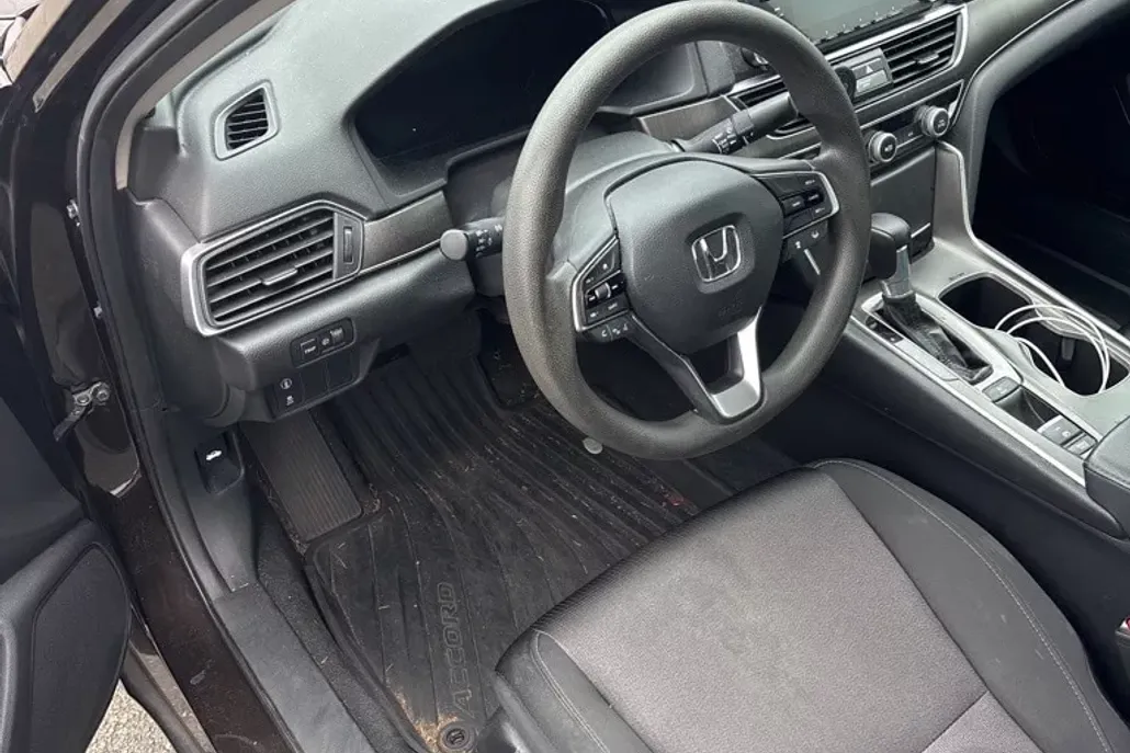 2018 Honda Accord LX photo 1
