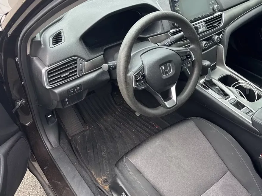 2018 Honda Accord LX photo 1