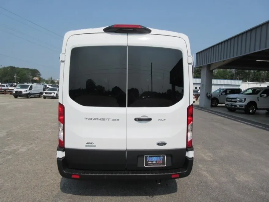 2025 Ford Transit Passenger XLT photo 4
