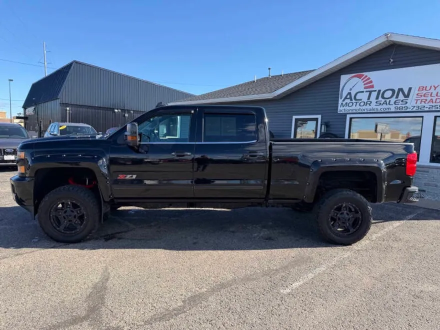 2016 Chevrolet Silverado 2500HD LTZ photo 1
