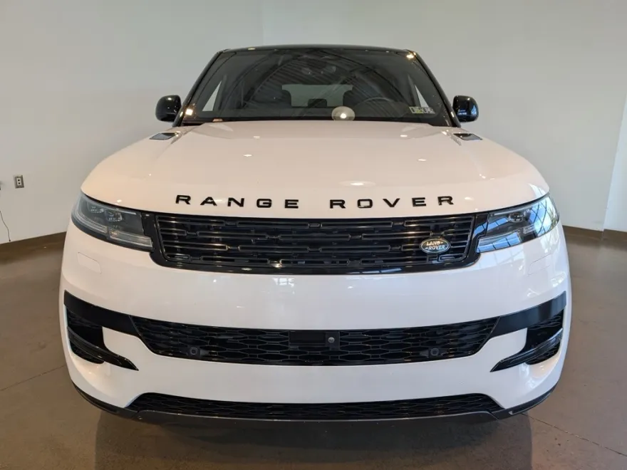 2024 Land Rover Range Rover Sport SE photo 1
