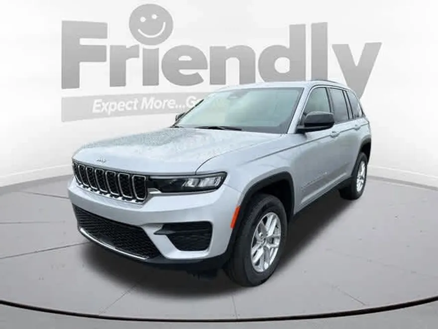 2025 Jeep Grand Cherokee Laredo X photo 1
