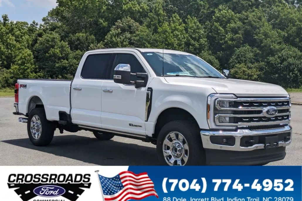 2025 Ford F-350 Lariat photo 1
