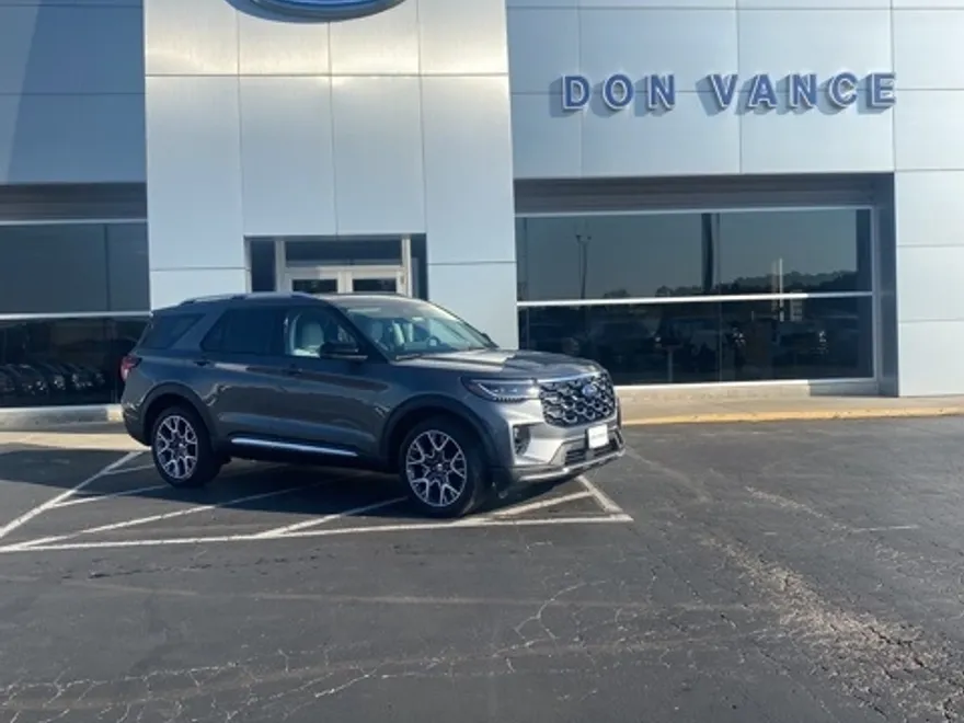 2025 Ford Explorer Platinum photo 1
