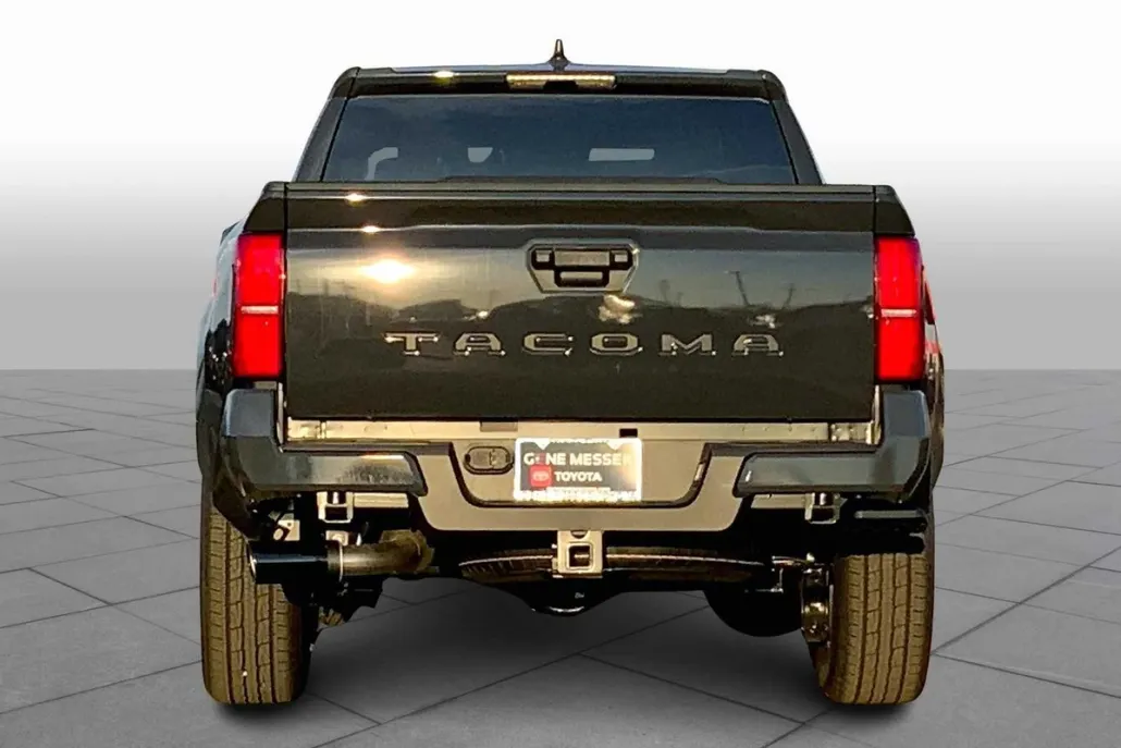 2025 Toyota Tacoma TRD Sport photo 1