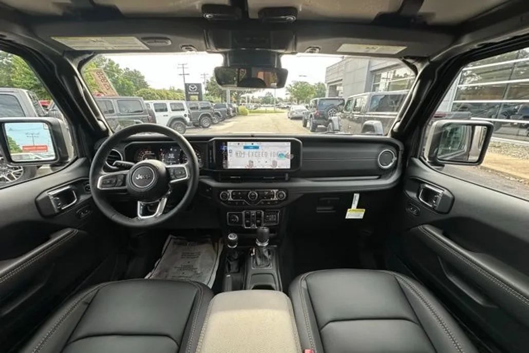 2025 Jeep Wrangler Sahara photo 1