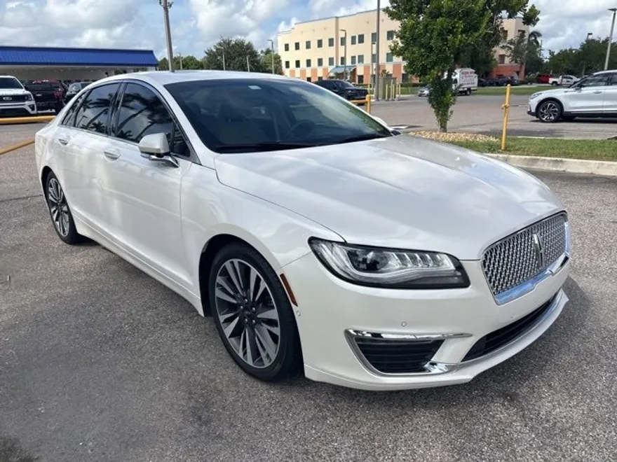 2019 Lincoln MKZ Reserve photo 1