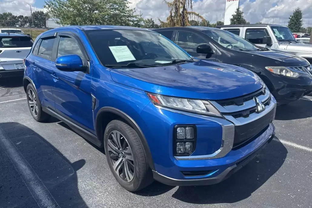 2020 Mitsubishi Outlander Sport SE photo 1